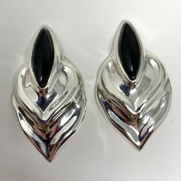Vintage Sterling Silver Taxco Mexico Black Onyx Scalloped Clip On Earrings - Picture 2 of 7